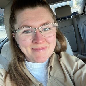 Meet your Posher, Mikita